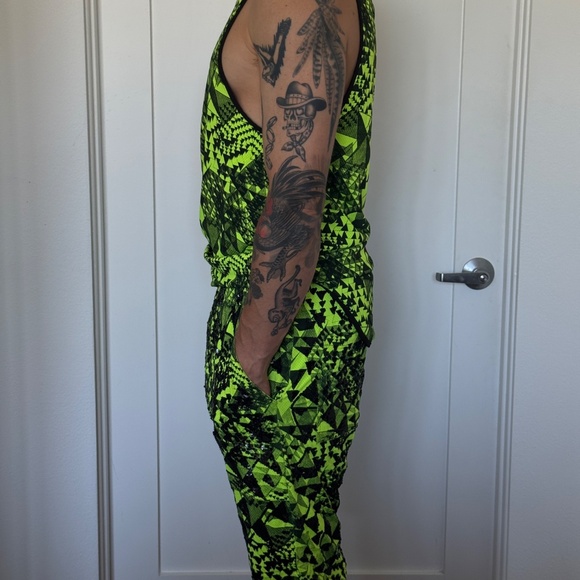 Control Sector Reversible Sequin Set – Neon Jungle Edition - Picture 7 of 16